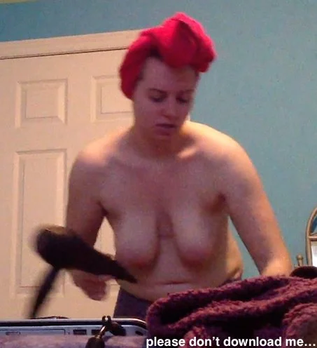 He puts teen sis on erome homepage! image 2