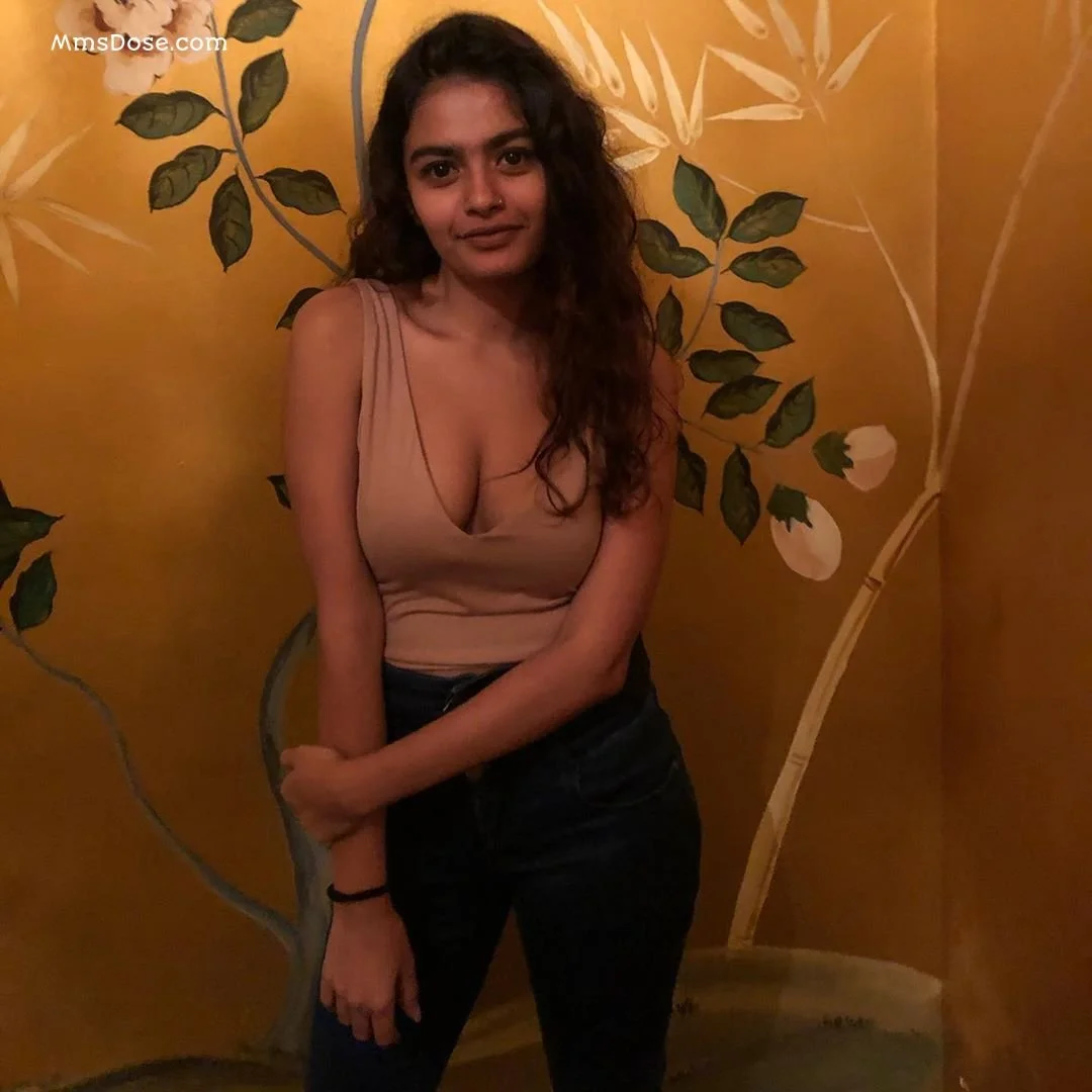 Indian teen girl give awesome blowjob image 13