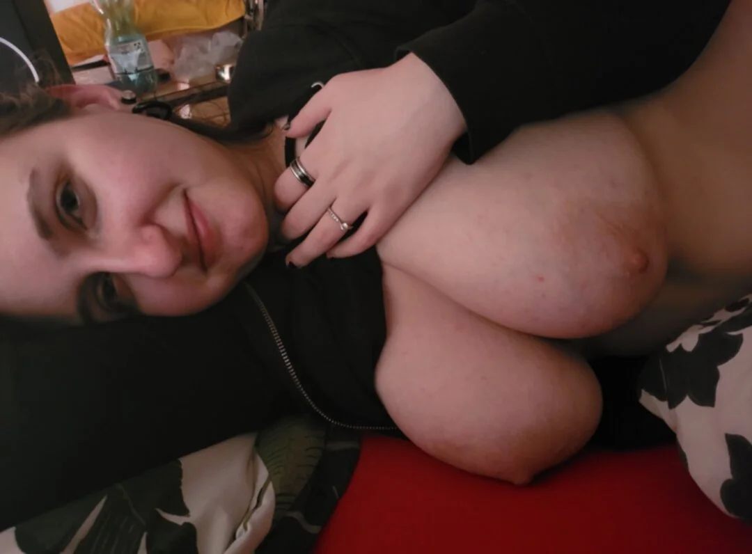Sexy Bitch Lavi image 47