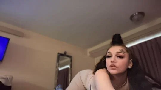 Peaches Young Hispanic whore image 5