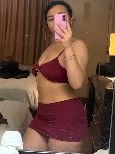 Peaches Young Hispanic whore image 7