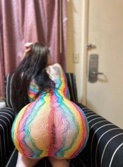 Peaches Young Hispanic whore image 9