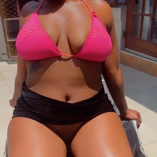 EbonyBentley main image