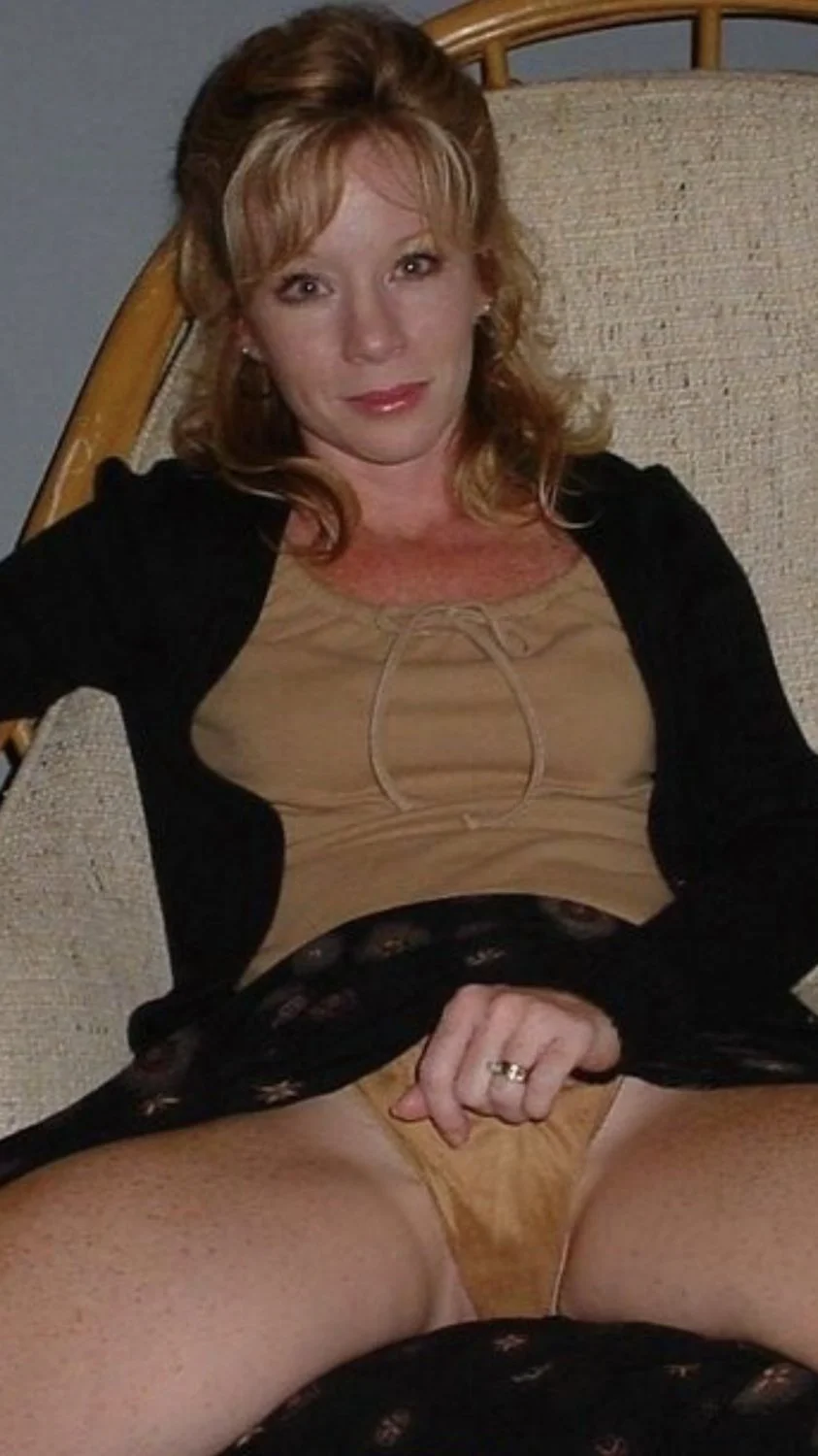 Mature ginger MILF whore showing off her perfect tits. That asshole tho🤤🤤 image 15