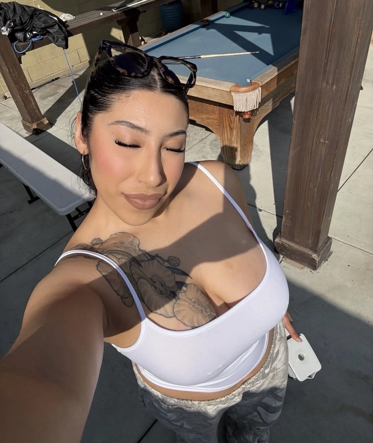 Sexy Big Titty SoCal Latina fitness baddie Leslie is a muscle mami who deserves cum image 8