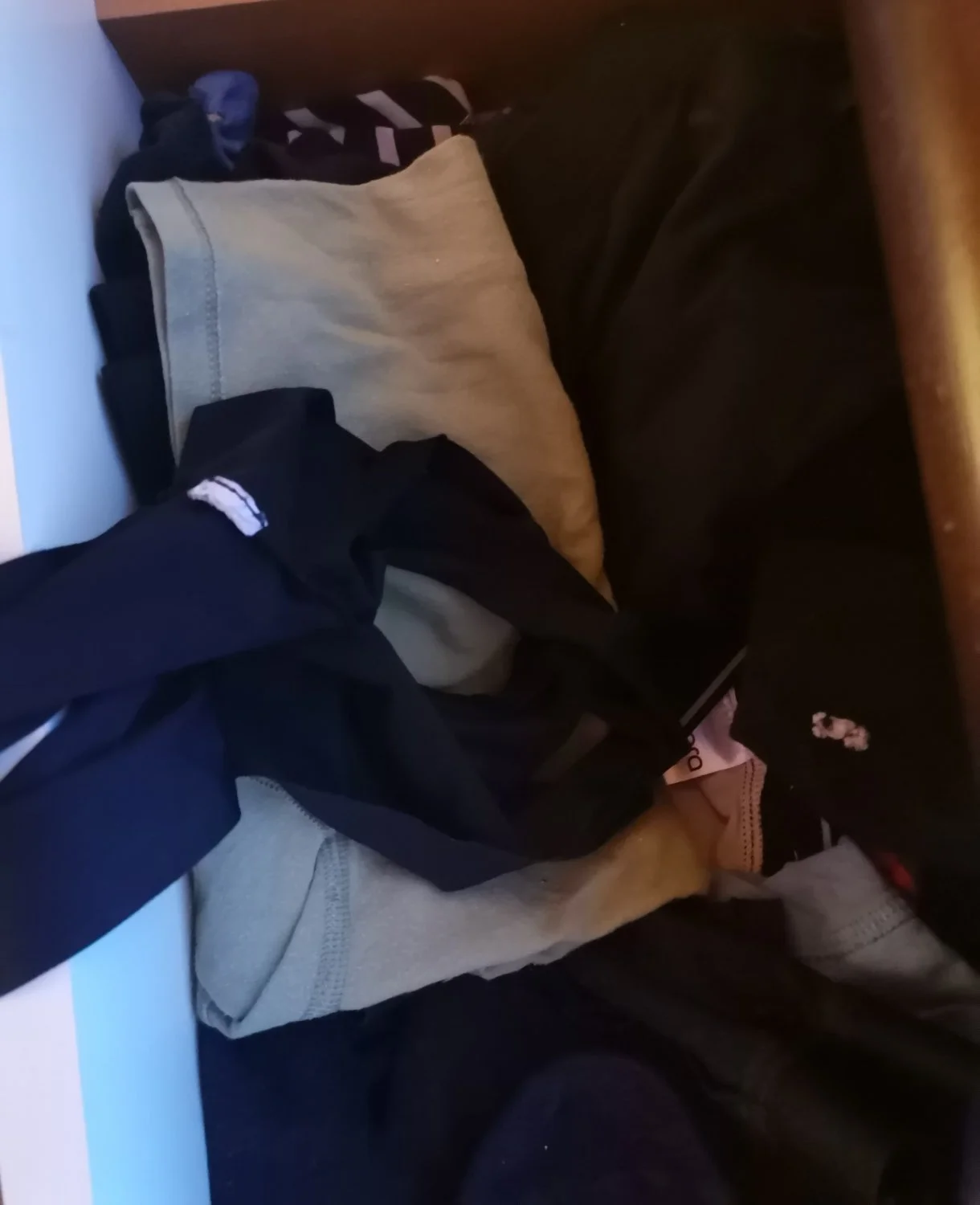 Find my mom thongs(2) image 3