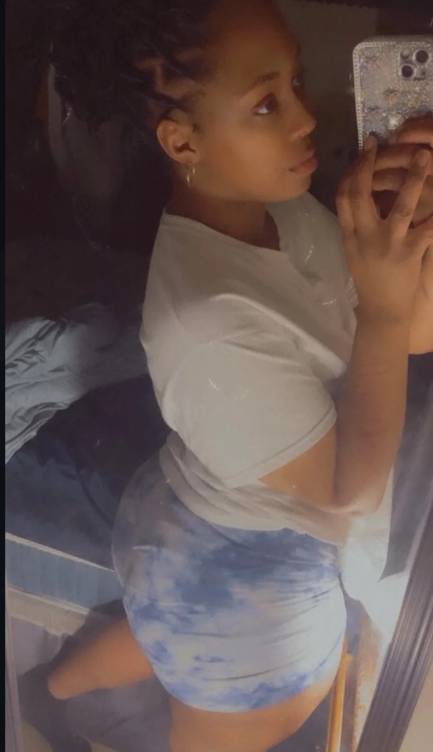 Ebony image 5