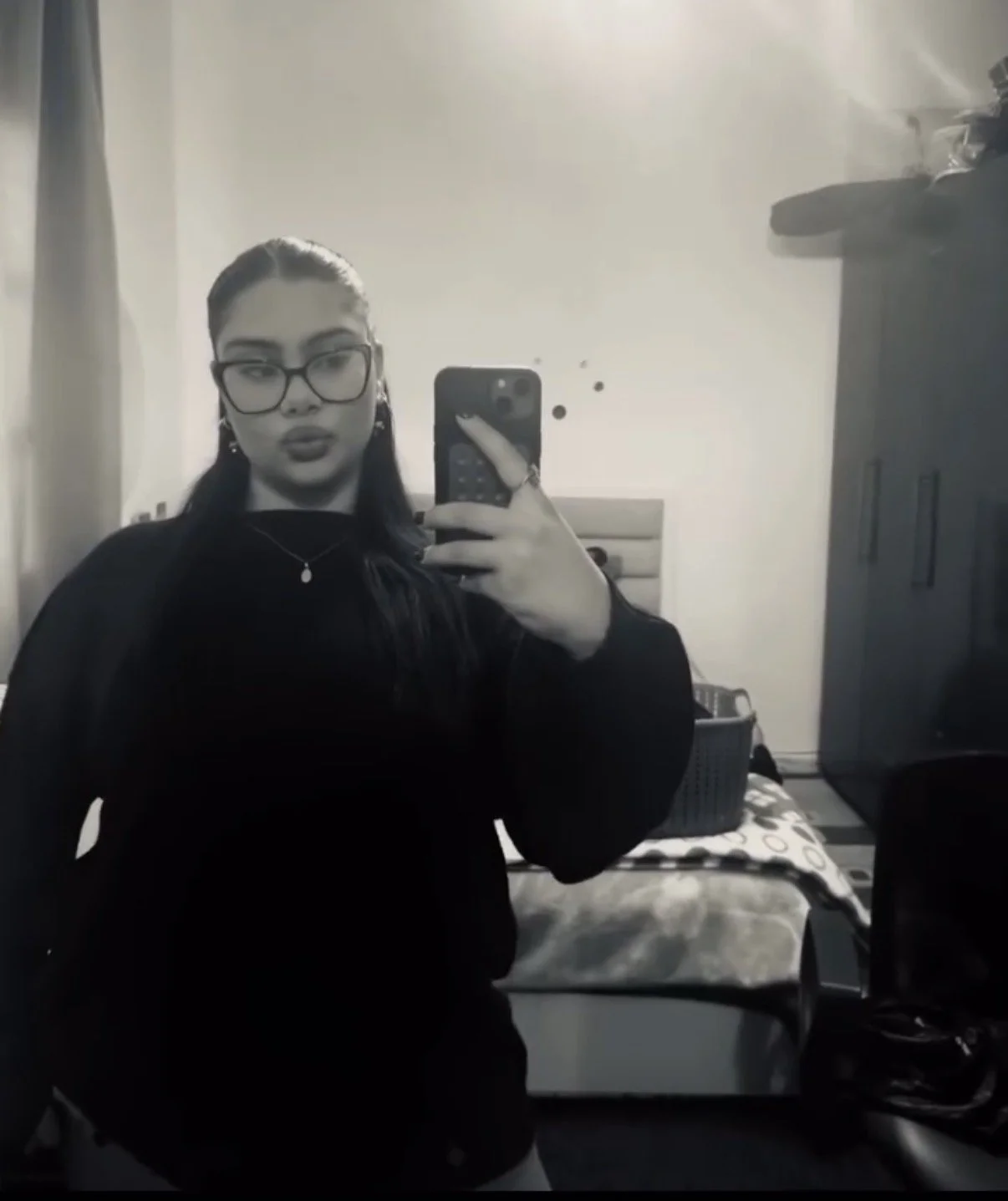 French Arabic sexy TikTok slut spy nude sexy boobs France feet salope pute image 13