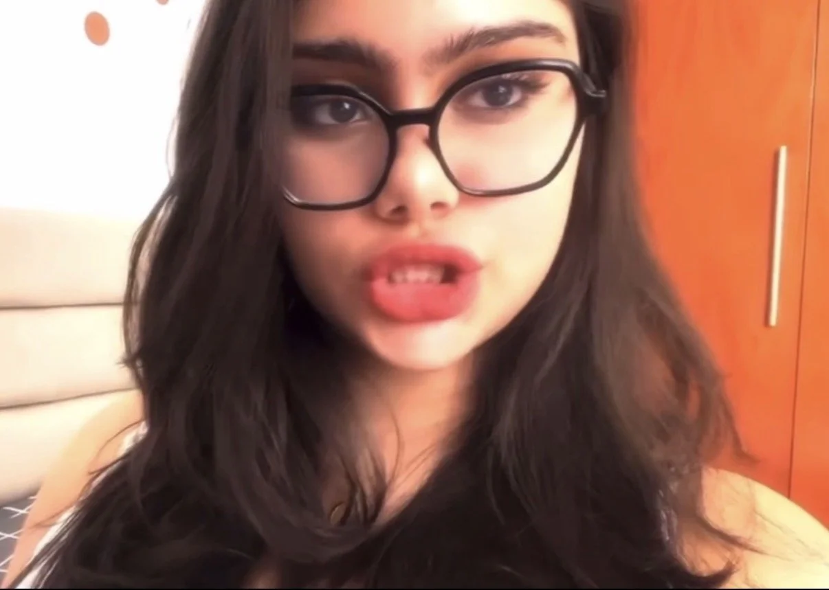 French Arabic sexy TikTok slut spy nude sexy boobs France feet salope pute image 21