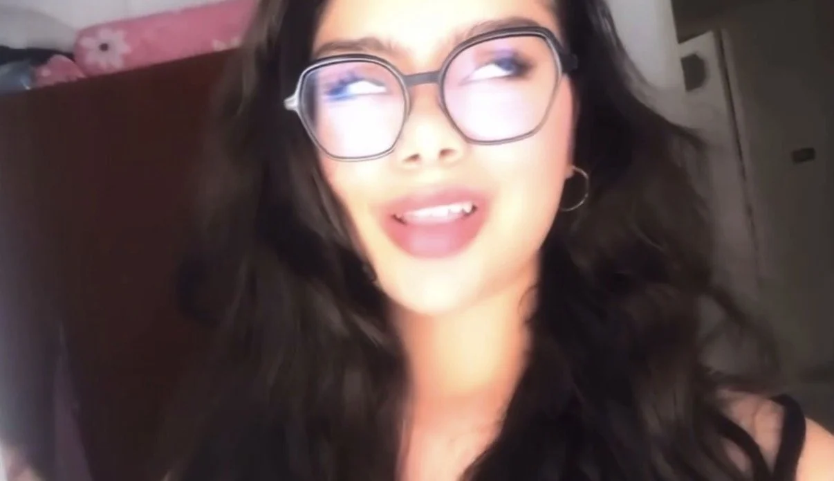 French Arabic sexy TikTok slut spy nude sexy boobs France feet salope pute image 4