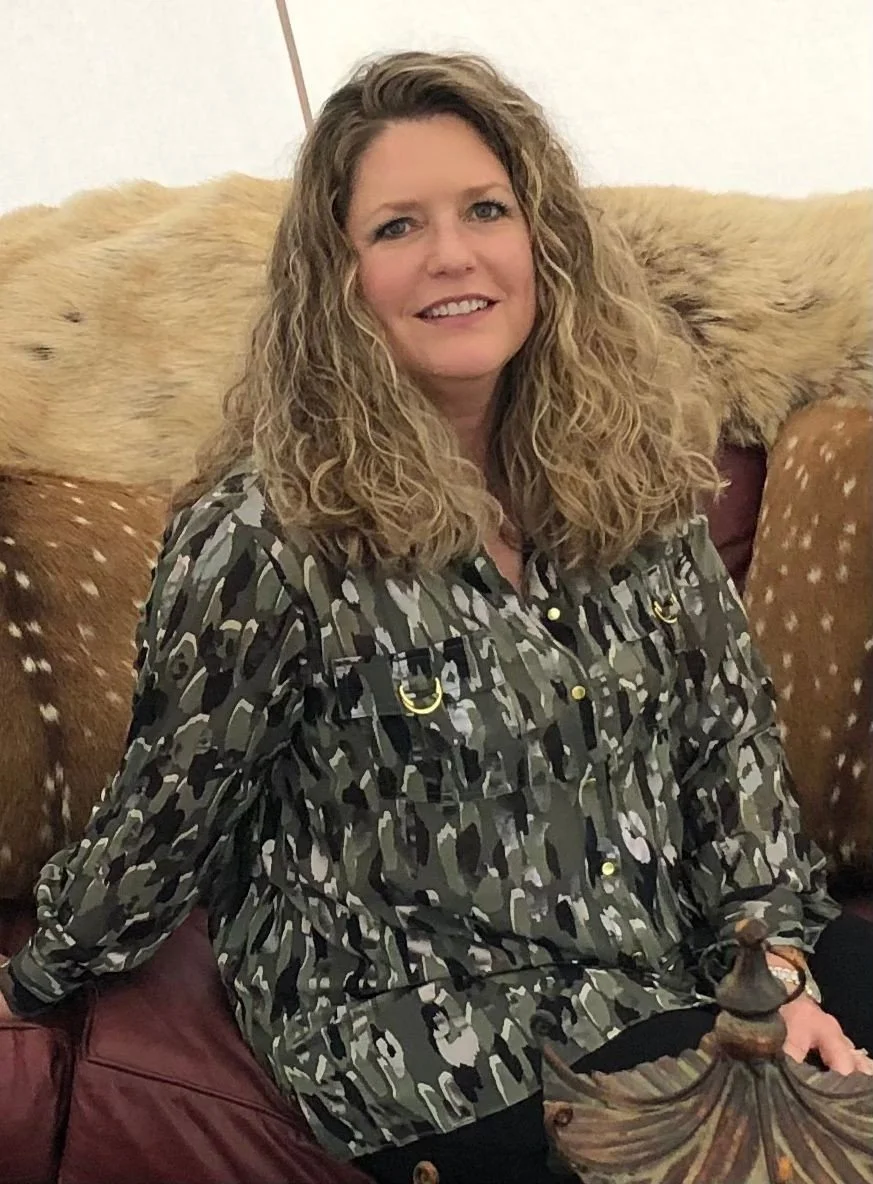 Mature Michelle Exposed image 19