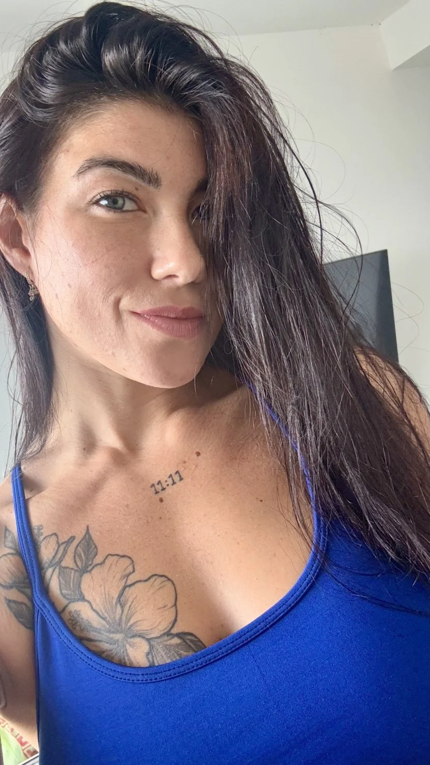 I want you to open my legs and bury your face on my pussy main image