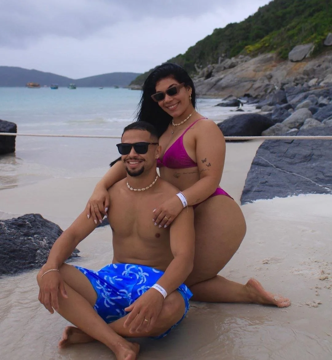 Morena Rabuda, corninho posta foto abrindo o cuzão dela, deve estar querendo chifre image 17