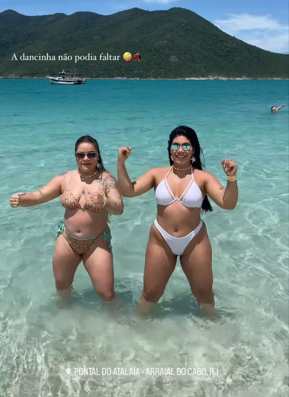 Morena Rabuda, corninho posta foto abrindo o cuzão dela, deve estar querendo chifre image 18