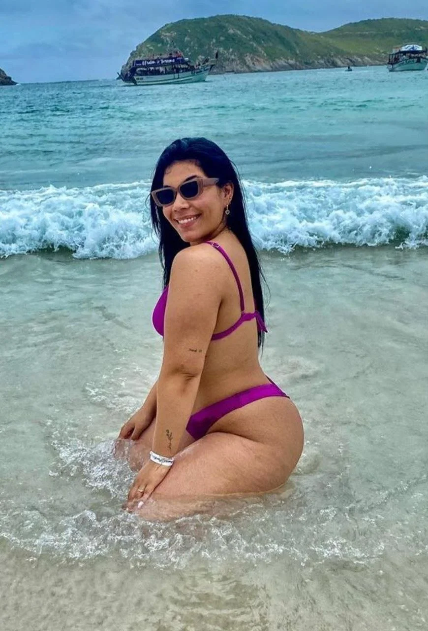 Morena Rabuda, corninho posta foto abrindo o cuzão dela, deve estar querendo chifre image 21