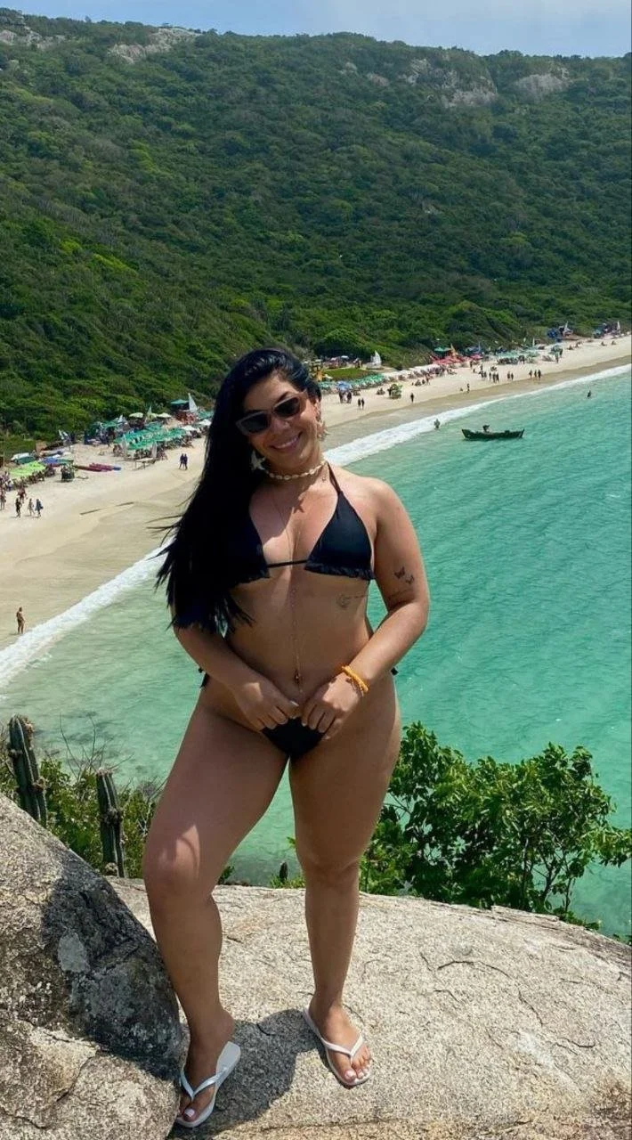 Morena Rabuda, corninho posta foto abrindo o cuzão dela, deve estar querendo chifre image 23
