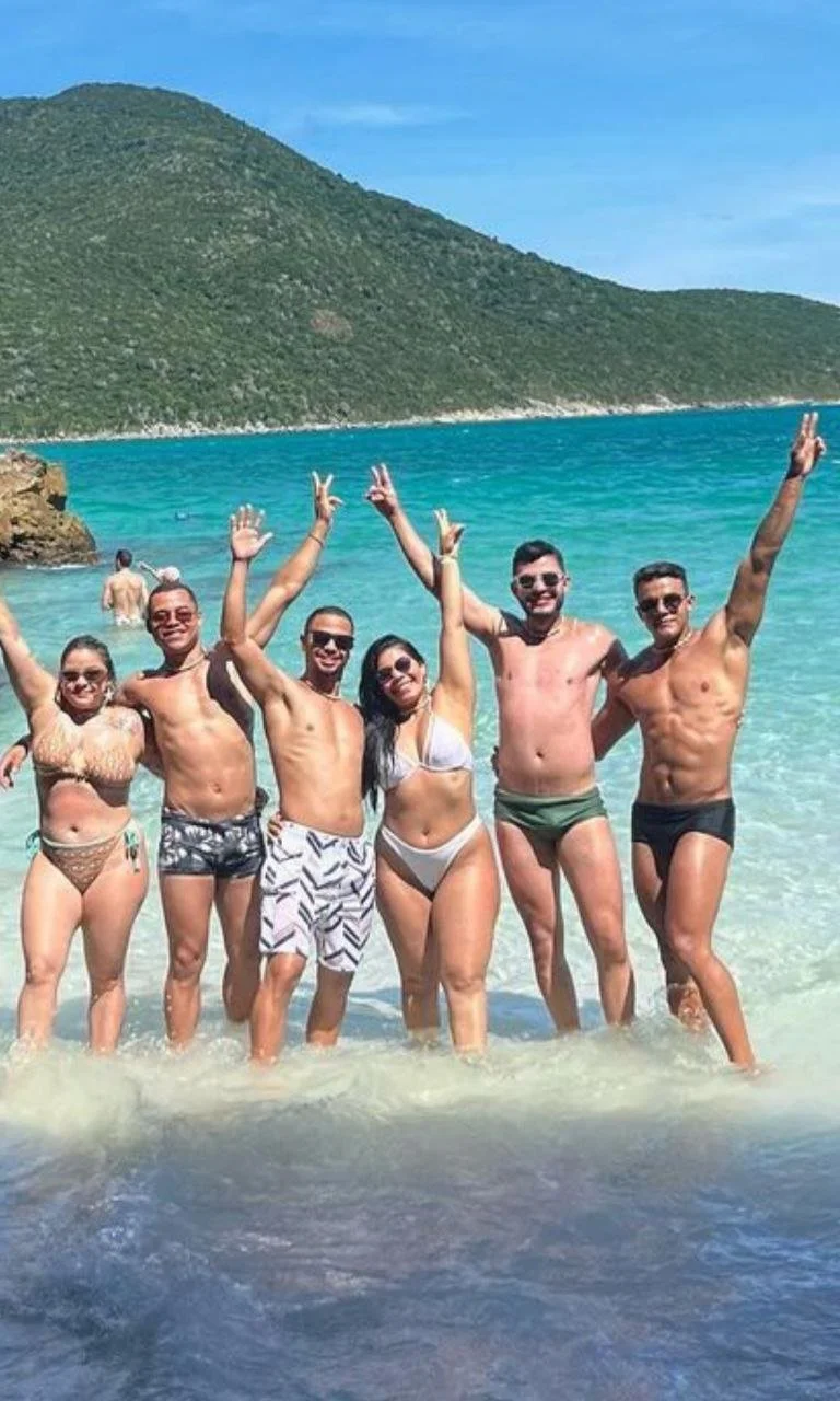 Morena Rabuda, corninho posta foto abrindo o cuzão dela, deve estar querendo chifre image 32