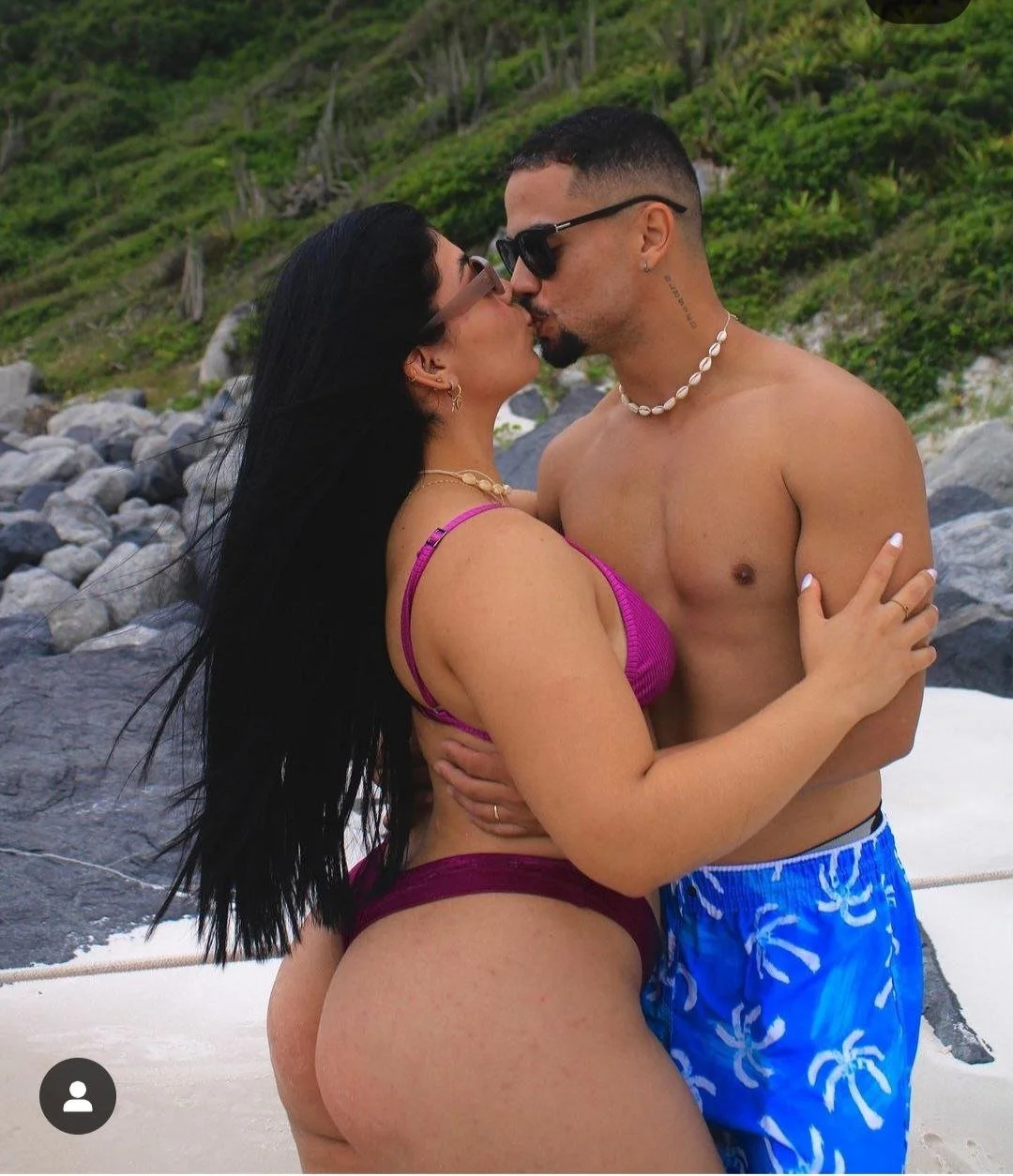 Morena Rabuda, corninho posta foto abrindo o cuzão dela, deve estar querendo chifre image 43