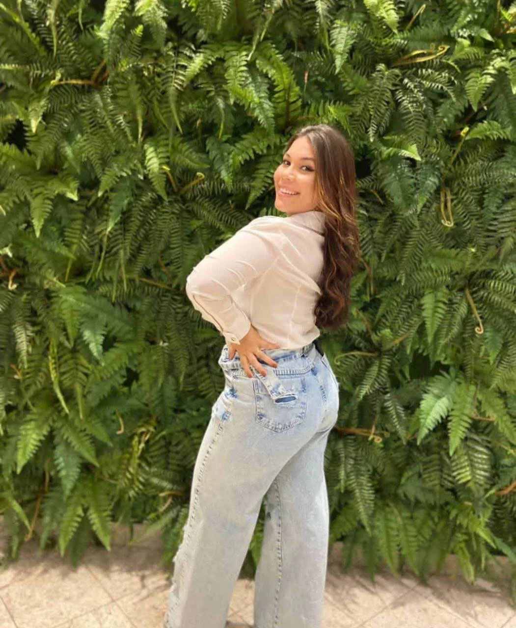 Morena Rabuda, corninho posta foto abrindo o cuzão dela, deve estar querendo chifre image 7