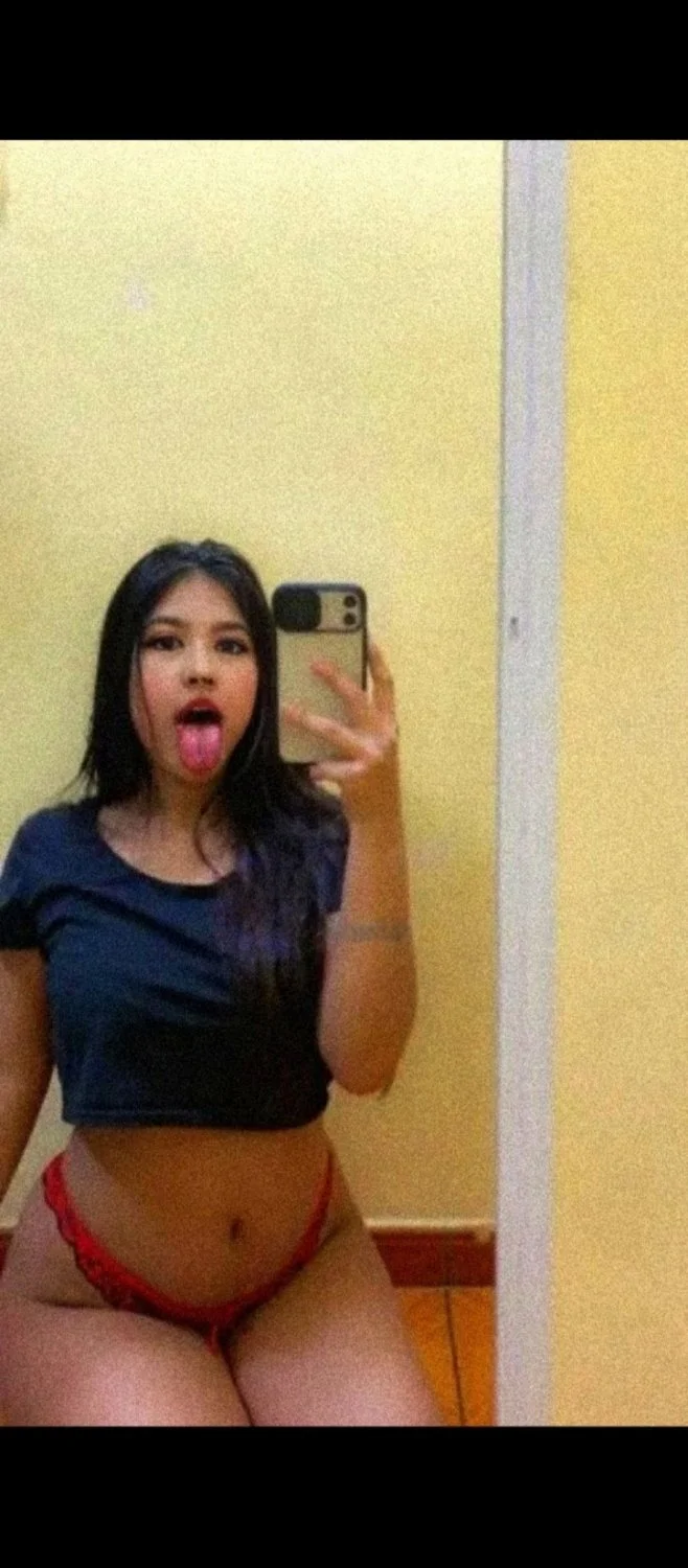 Naughty 19 yo webslut Tanishka exposed image 9