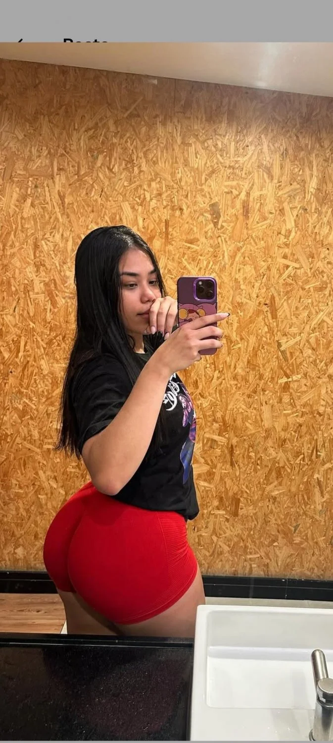 Que rabo gostoso dessa vagabunda image 6