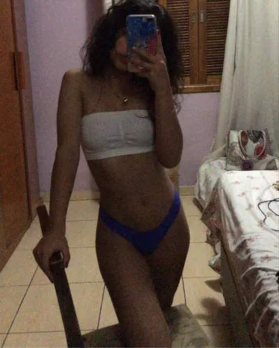 Novinha magrinha com piercing nos peitos se exibindo!!! novinha, vazou, vazado, amador, vazada cover image