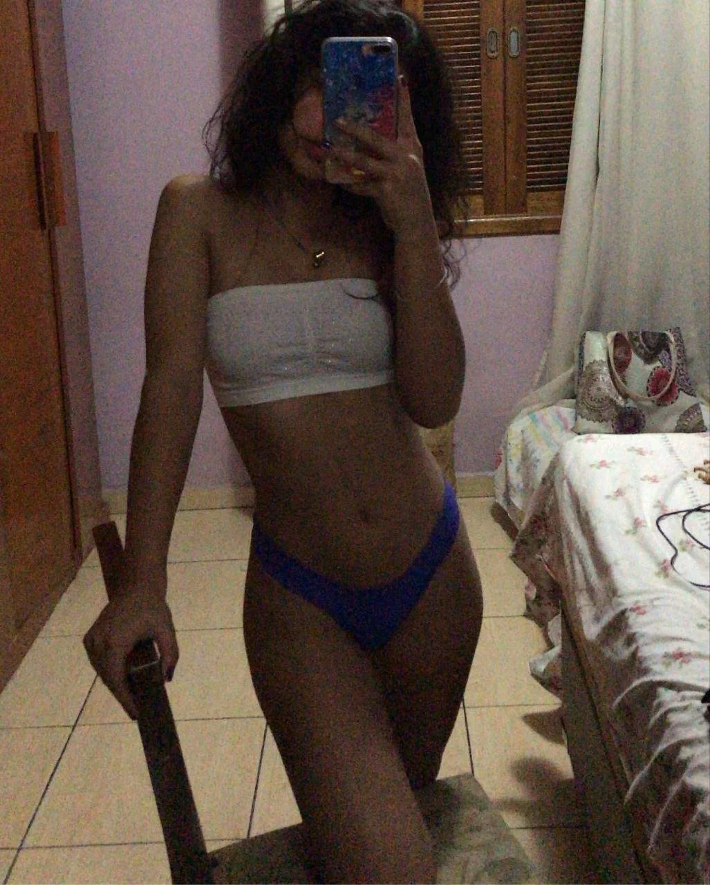 Novinha magrinha com piercing nos peitos se exibindo!!! novinha, vazou, vazado, amador, vazada main image