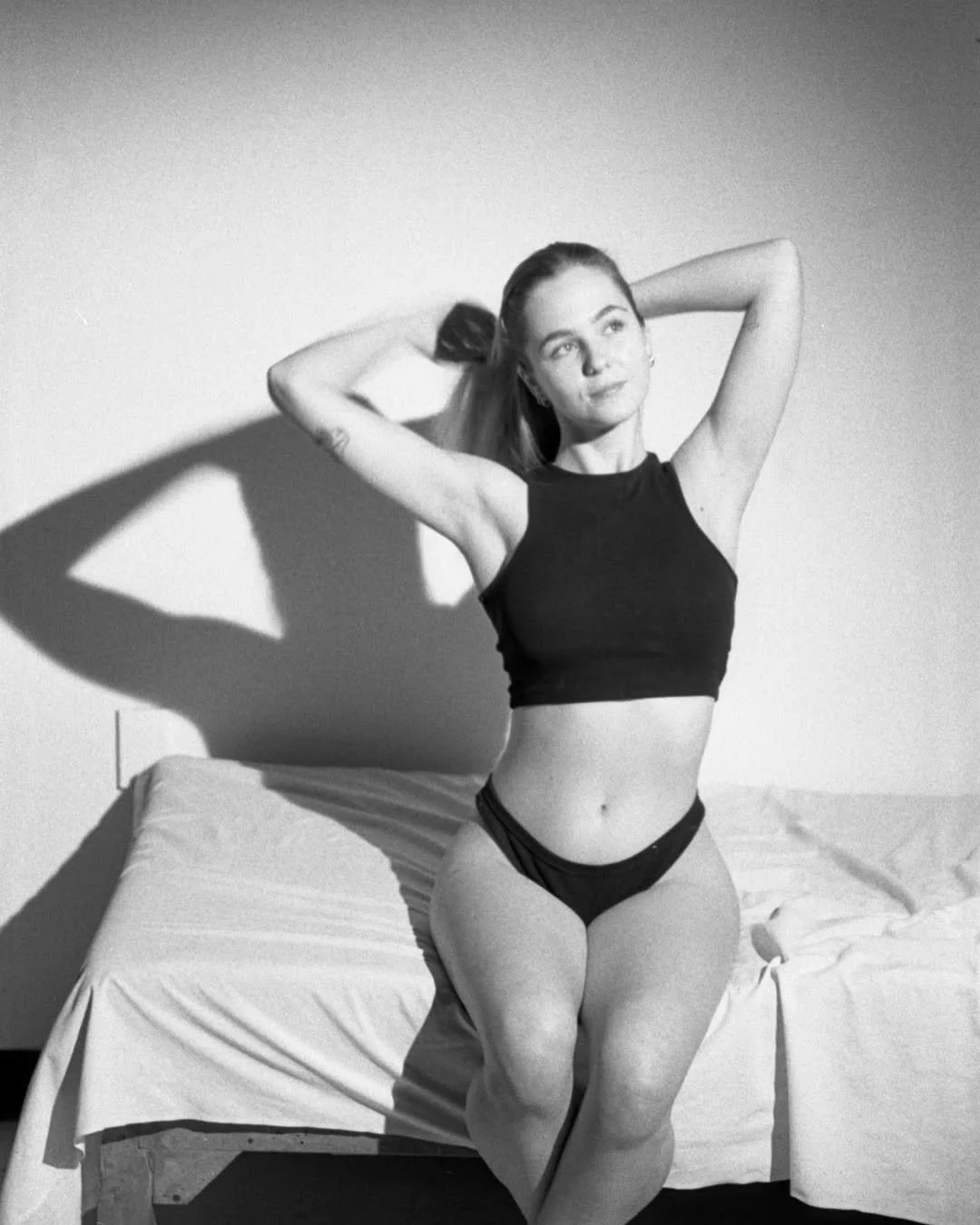 Blonde bombshell Tessa image 15