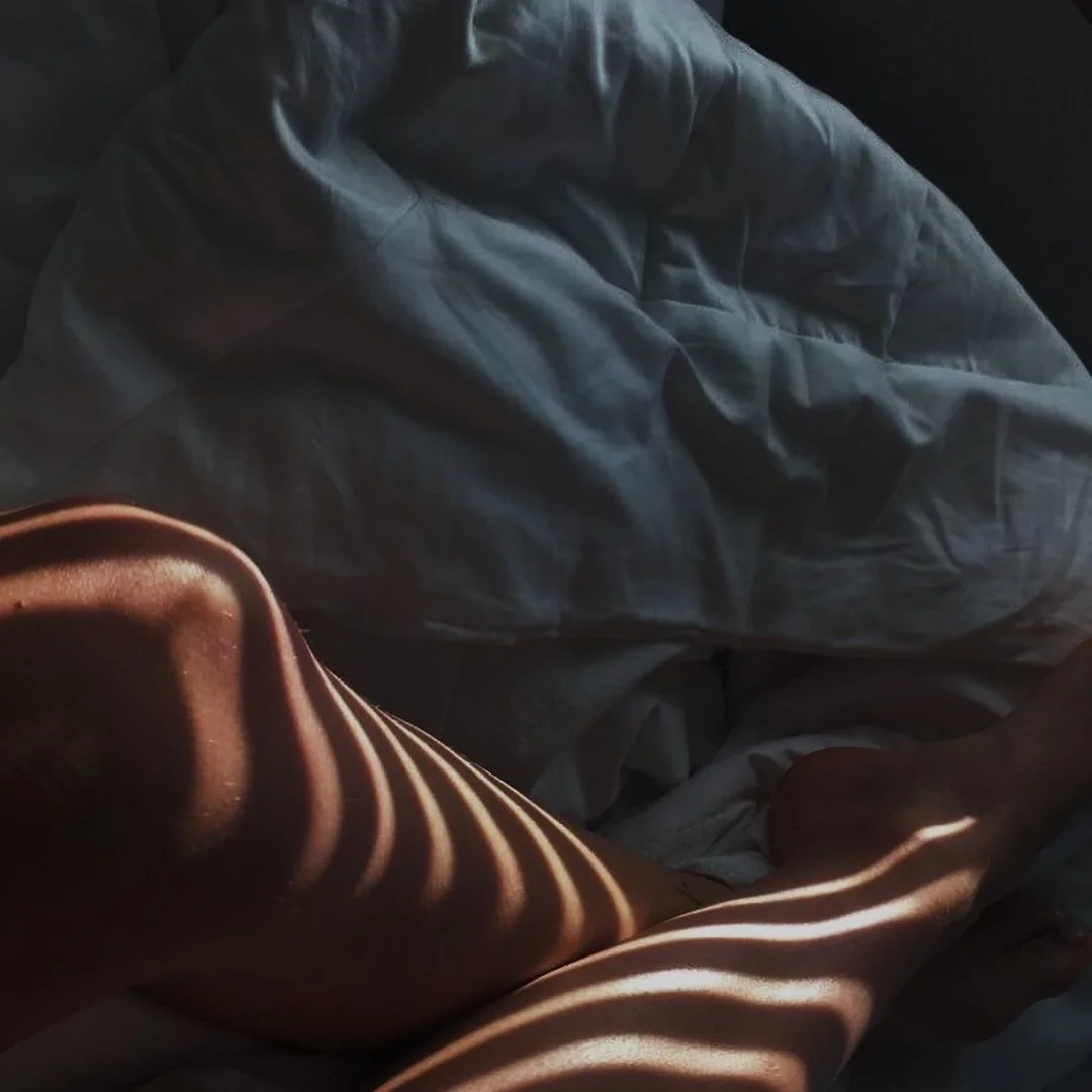 Blonde bombshell Tessa image 23