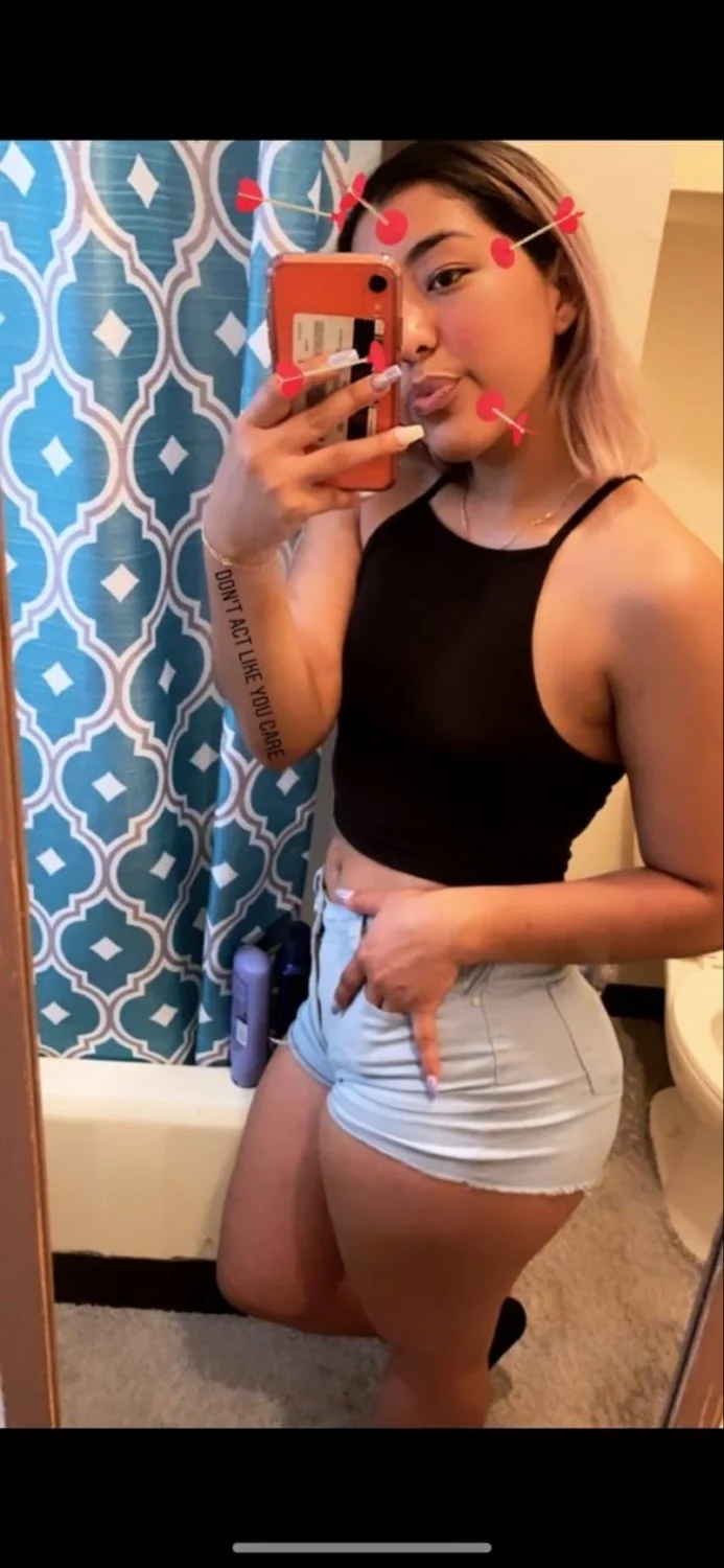 I wanna watch my Latina friend get fucked by bbc or bwc so bad main image