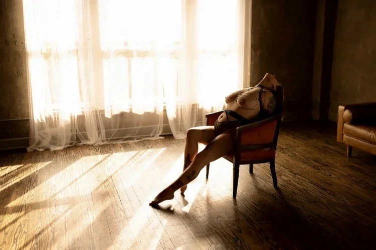 Boudoir image 7