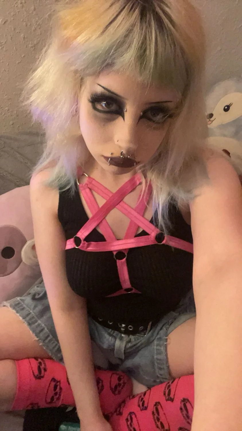Irl emo goth slut my eyes only snaps stolen part 1 main image