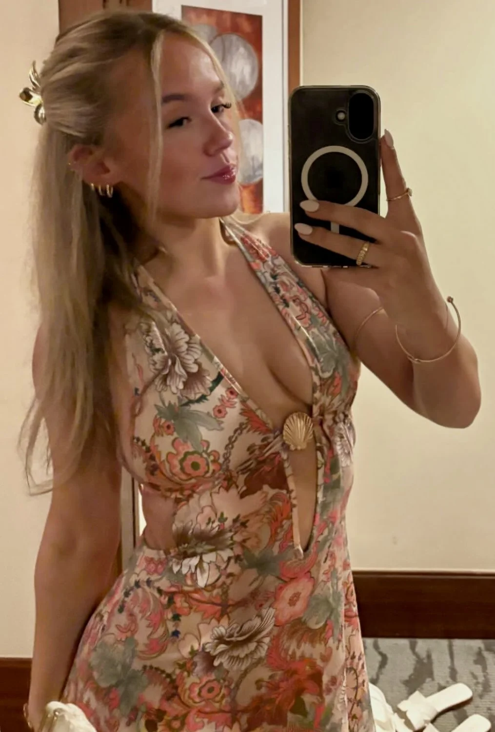 ELYSSA’s Bum is Unbelievable image 4