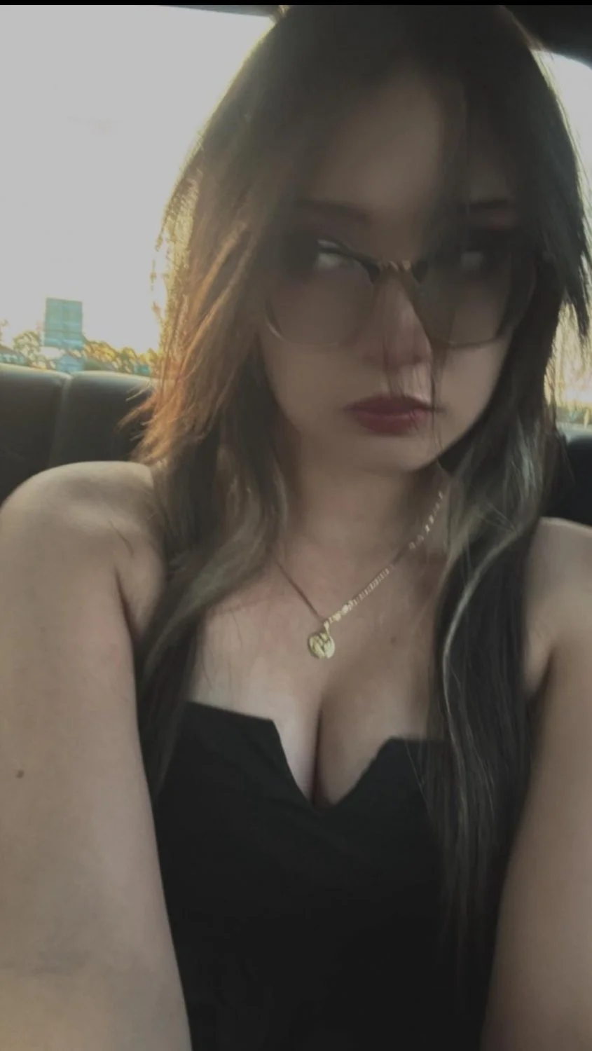Gotica Culona Latina 😵‍💫 image 3