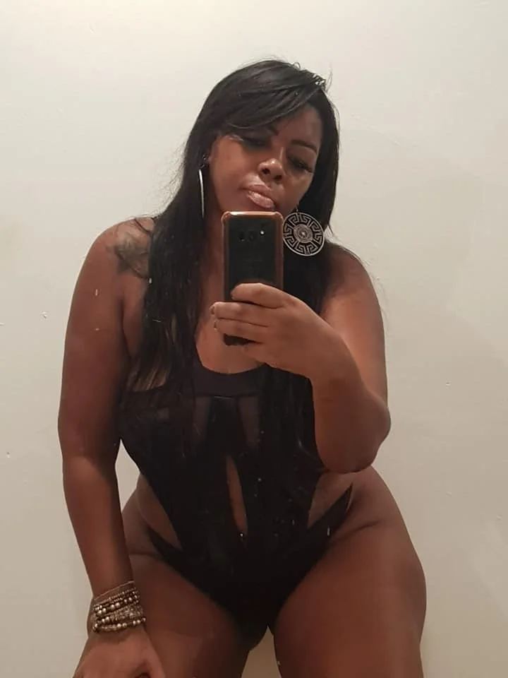 Patrícia Oliveira Sexy image 12