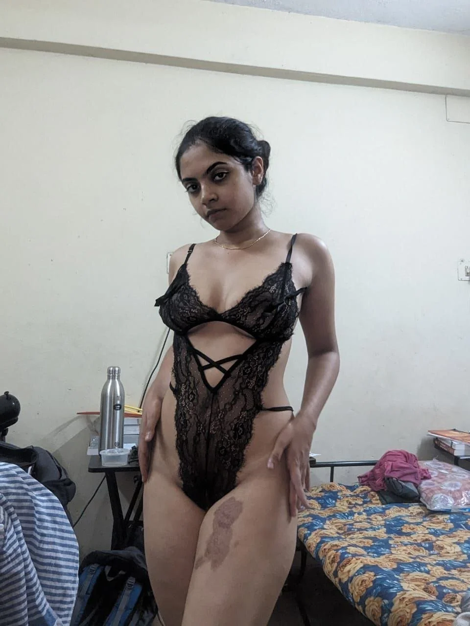 583 - Cute South Indian girl image 9