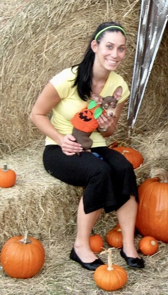 Hot dentist Gentri shows why she’s such a “daddy’s girl” image 21