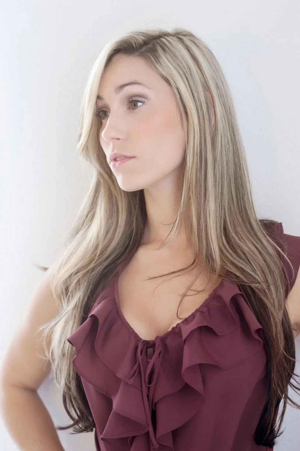 Hot dentist Gentri shows why she’s such a “daddy’s girl” image 25