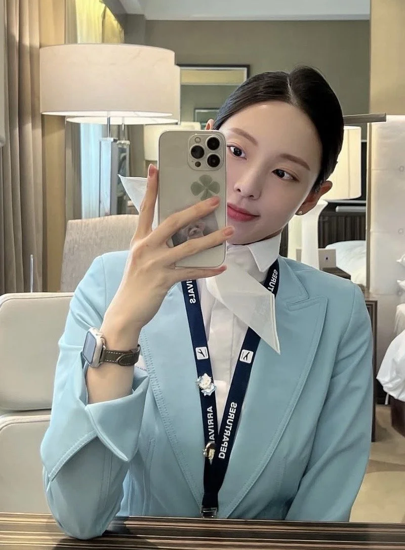 Korean slut Stewardess 01 성문회 숙명여대 항공과 졸업 main image
