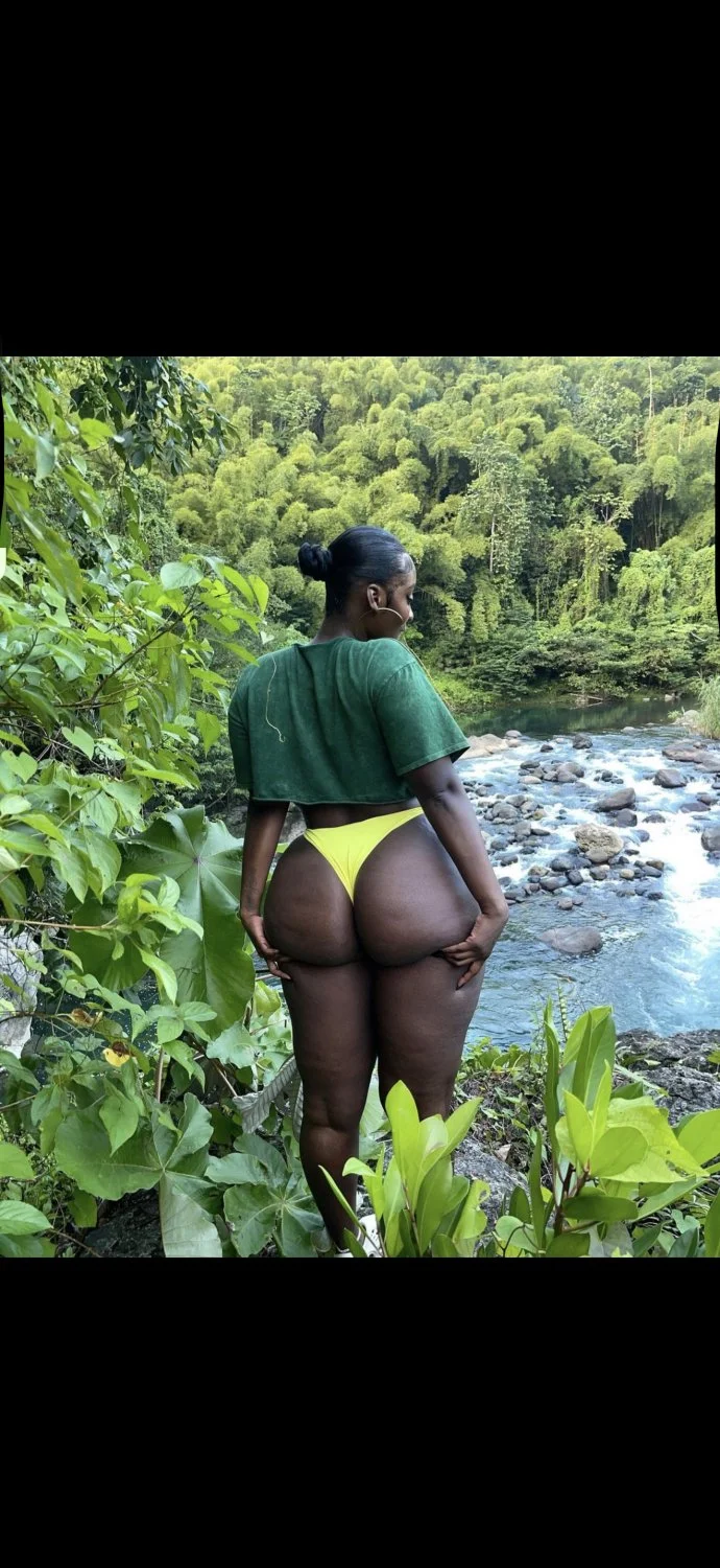 chocolate women 🍫 image 2