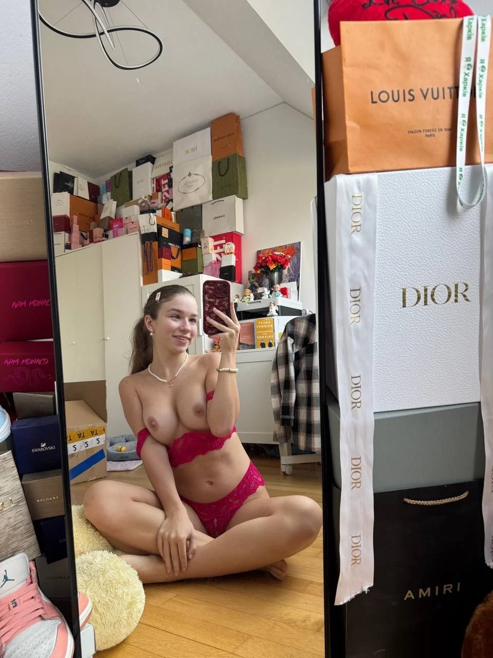 Mari Moana and my selfies image 4