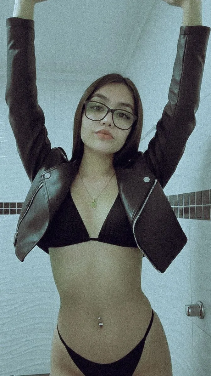 Hermosa flaquita🤤 image 9