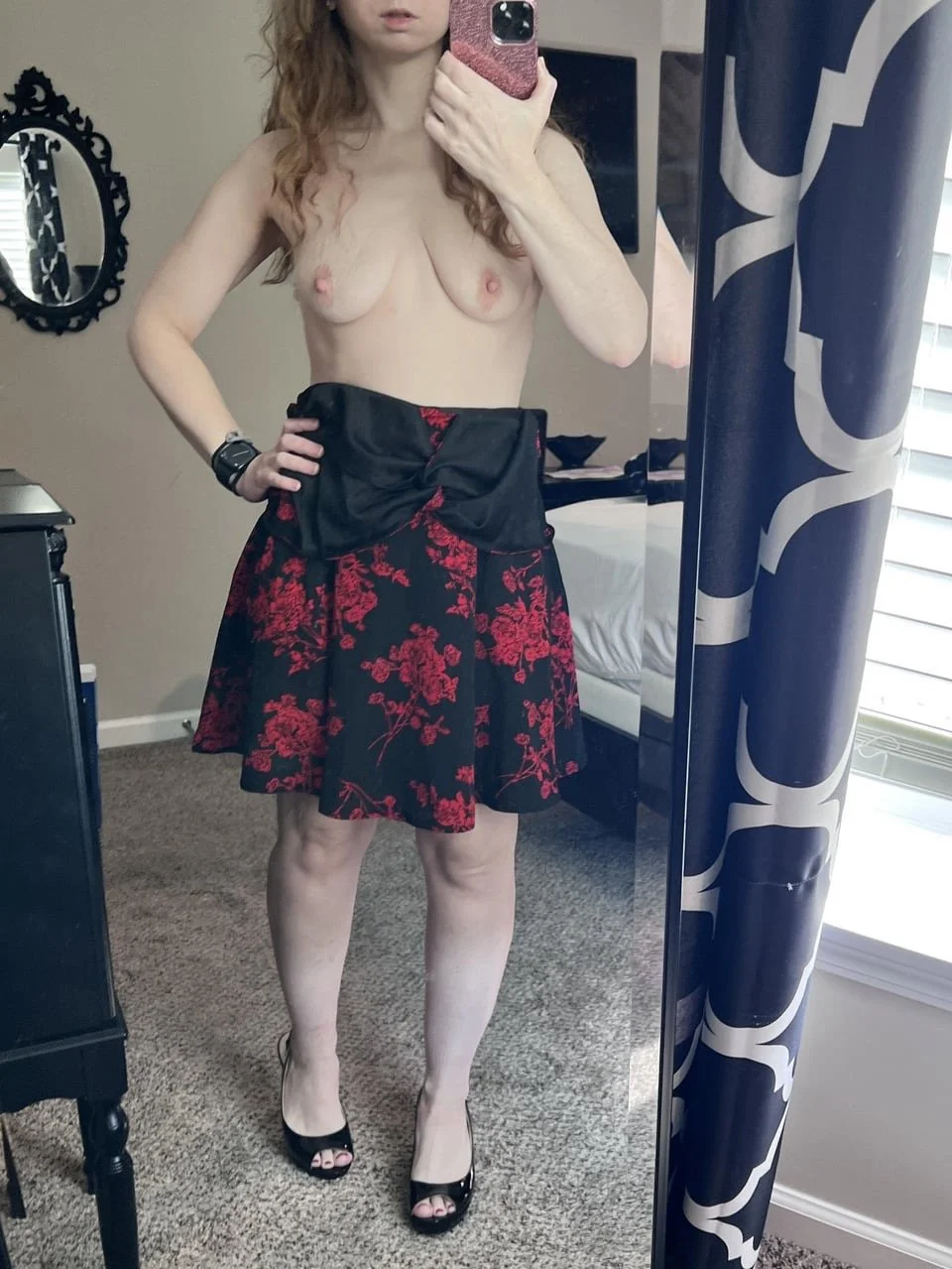Slut wife and mother loves showing off image 15