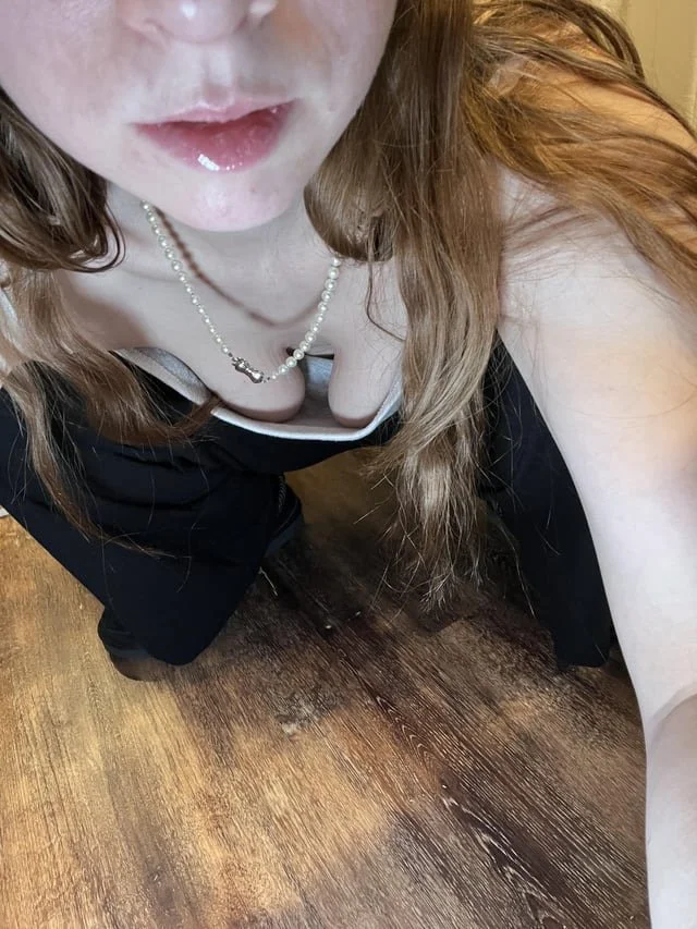 Slut wife and mother loves showing off image 4