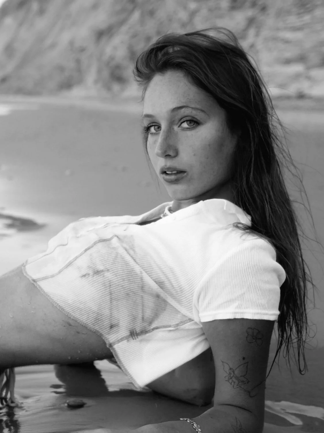 Israeli bombshell image 26