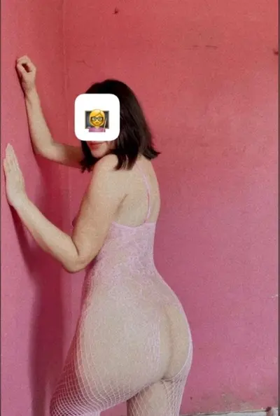 Maestra de kinder me manda fotos en lencería rosita 👩‍🏫🥴🤤🥵 cover image