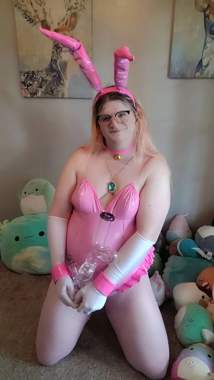 LavendulaHaze's 2025 Easter/4-20 Bunny Girl image 6