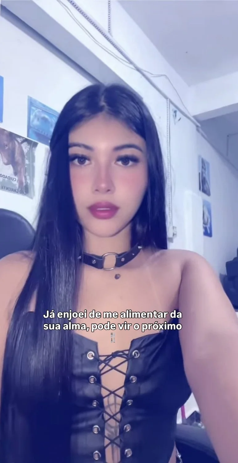 Novinha delicinha moreninha magrinha levando gozada dentro🤤😋😈🤐🔥 image 2