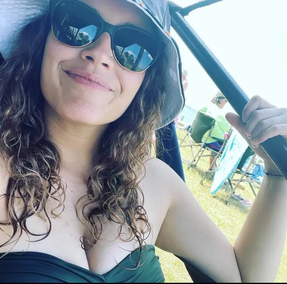 Slut sister main image