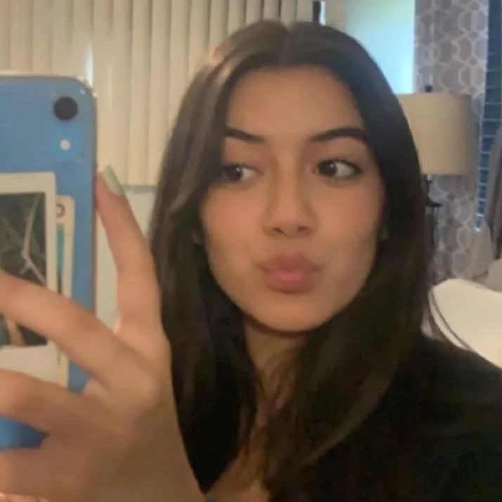Amateur Latina image 2
